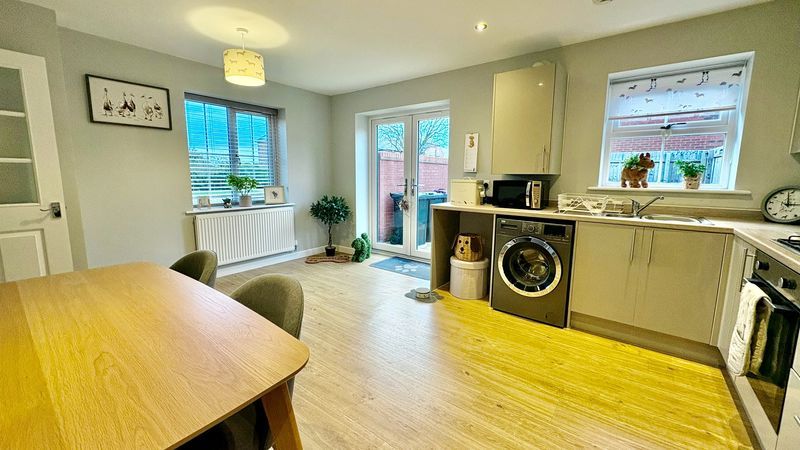 Property photo 3 of 15 Photo 4