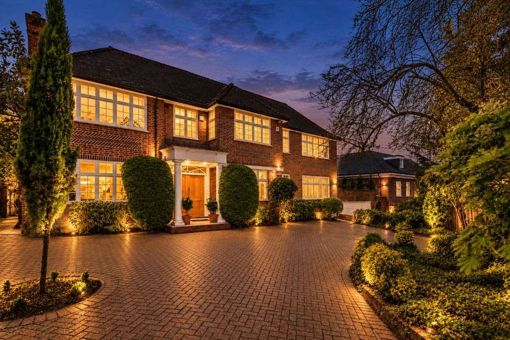 Property photo 1 of 19