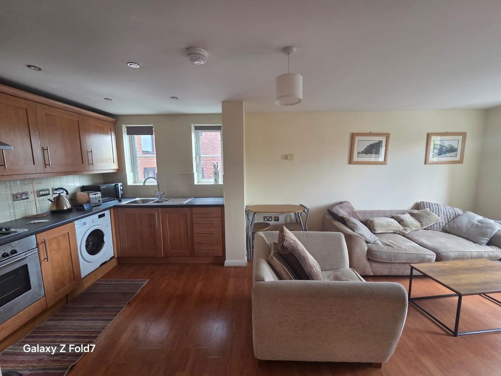 Property photo 2 of 12