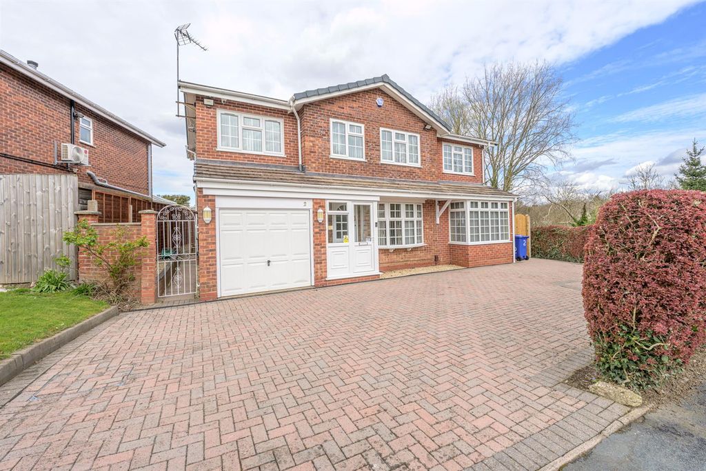 Property photo 1 of 31