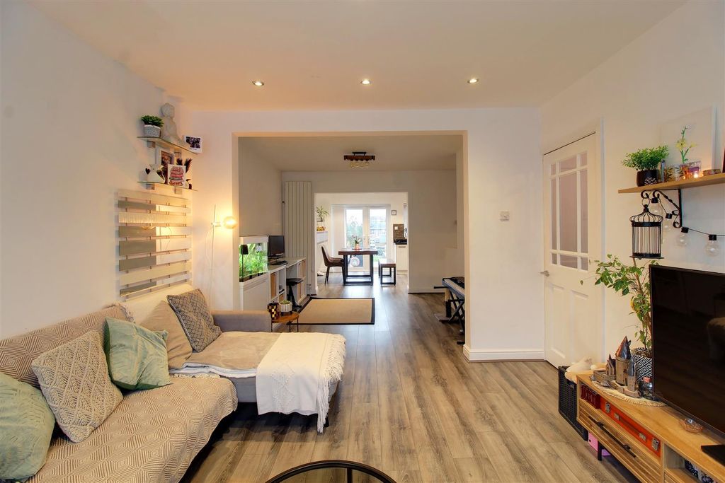 Property photo 3 of 18 Img_2272-Img_2274.Jpg