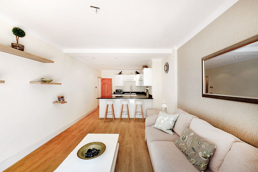 Property photo 2 of 12 3624194