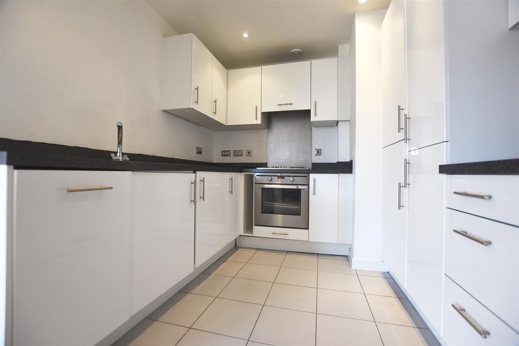 Property photo 2 of 9