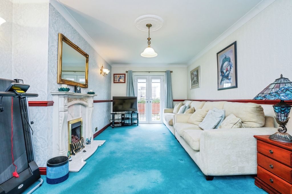 Property photo 2 of 15