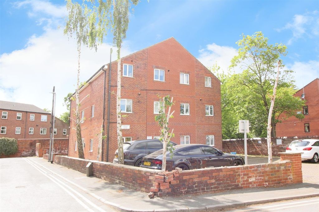 Property photo 1 of 7 Exterior