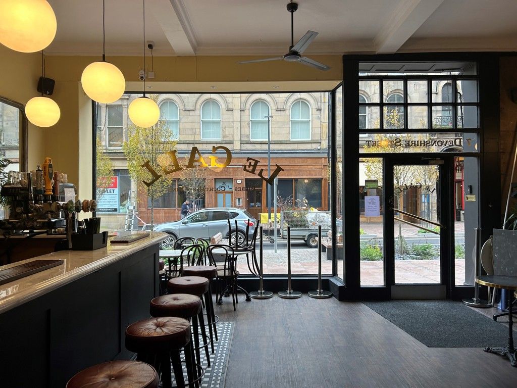 Property photo 3 of 8 Photo 6