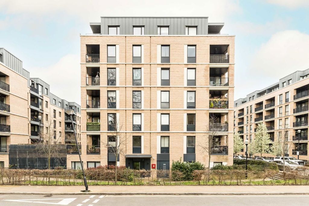 Property photo 1 of 8