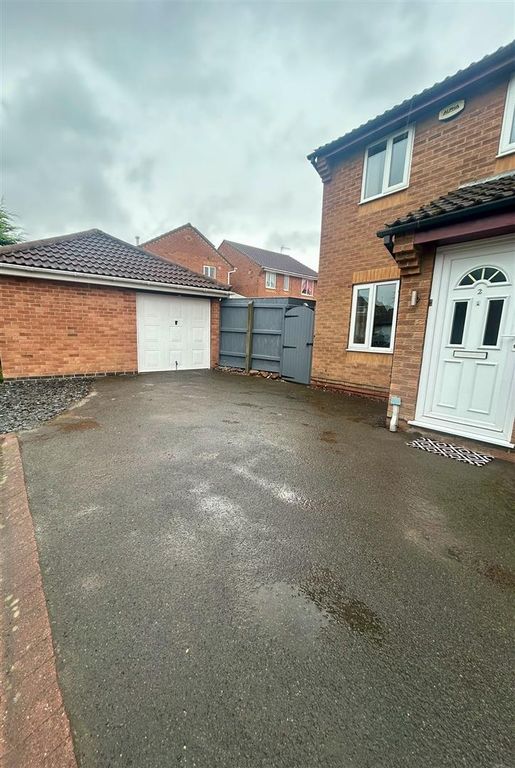 Property photo 2 of 14 Fb5Cf323-B2Dd-4B81-B082-Bf9Bbb22Baca.Jpeg