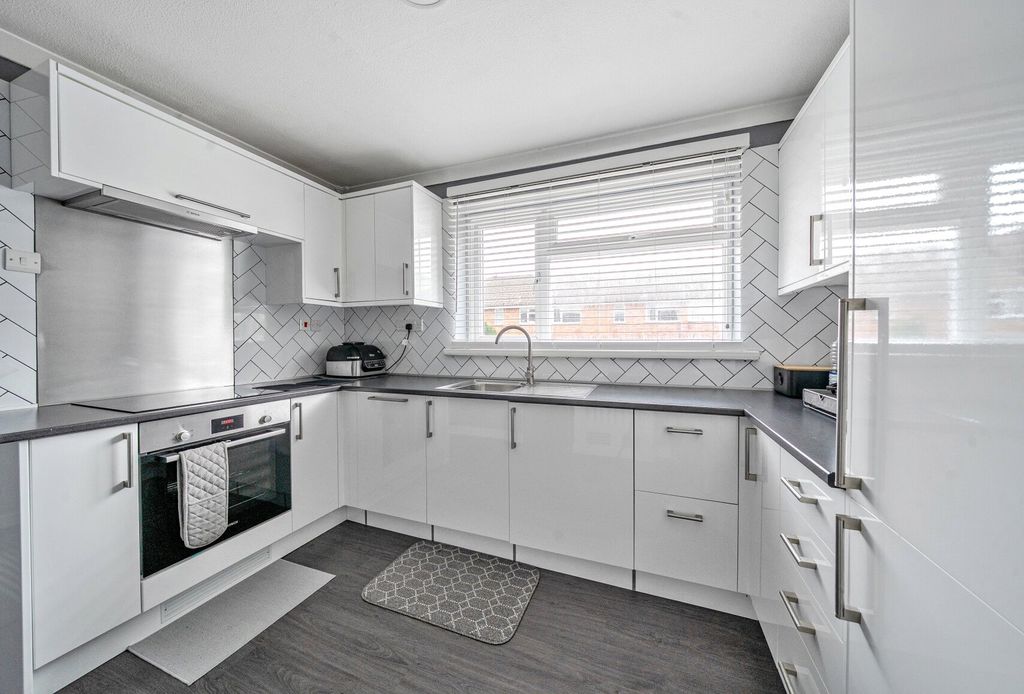 Property photo 3 of 8 Picture No. 22