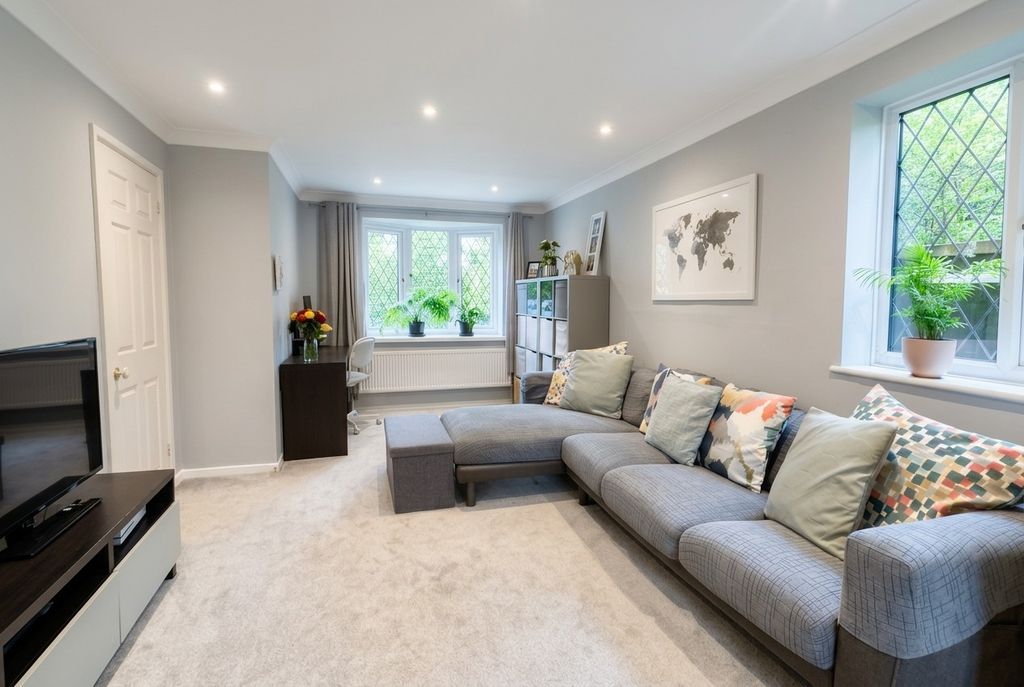 Property photo 3 of 25 5072353