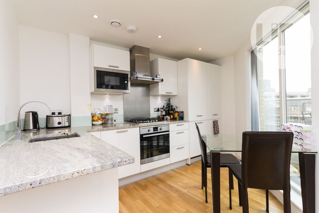 Property photo 1 of 7 Kitchen