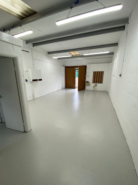 Property photo 1 of 2