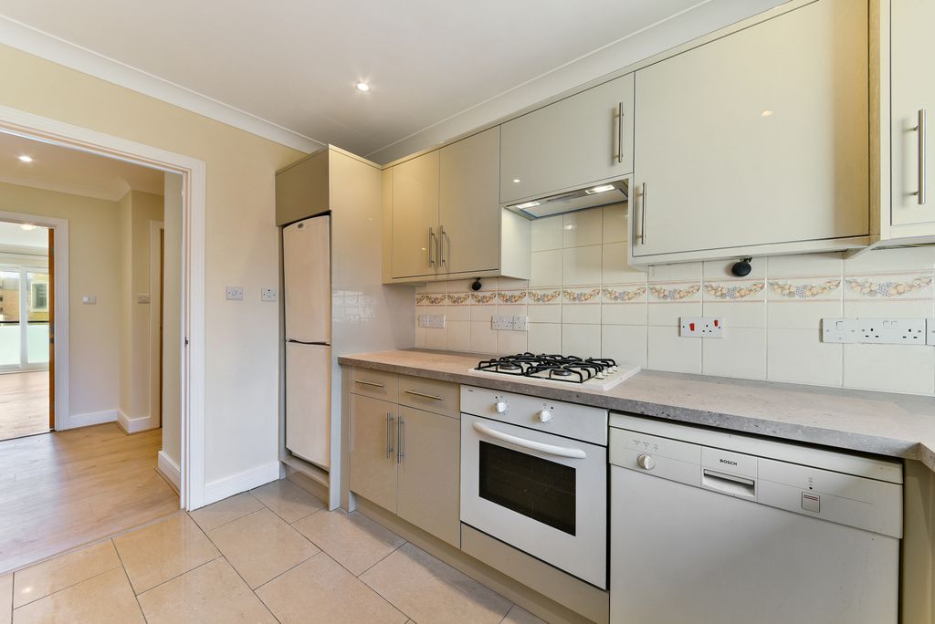 Property photo 3 of 13 Kitchen