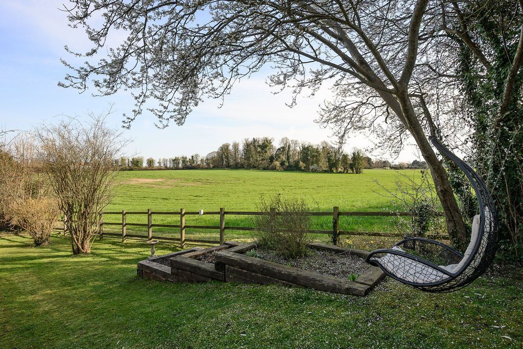 Property photo 2 of 21