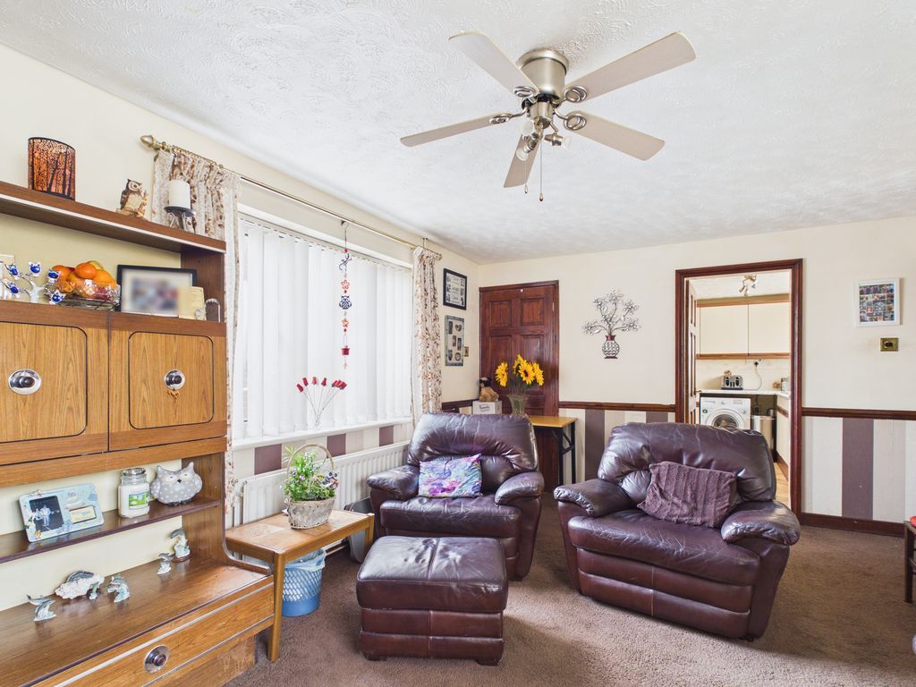 Property photo 3 of 17 Photo 2