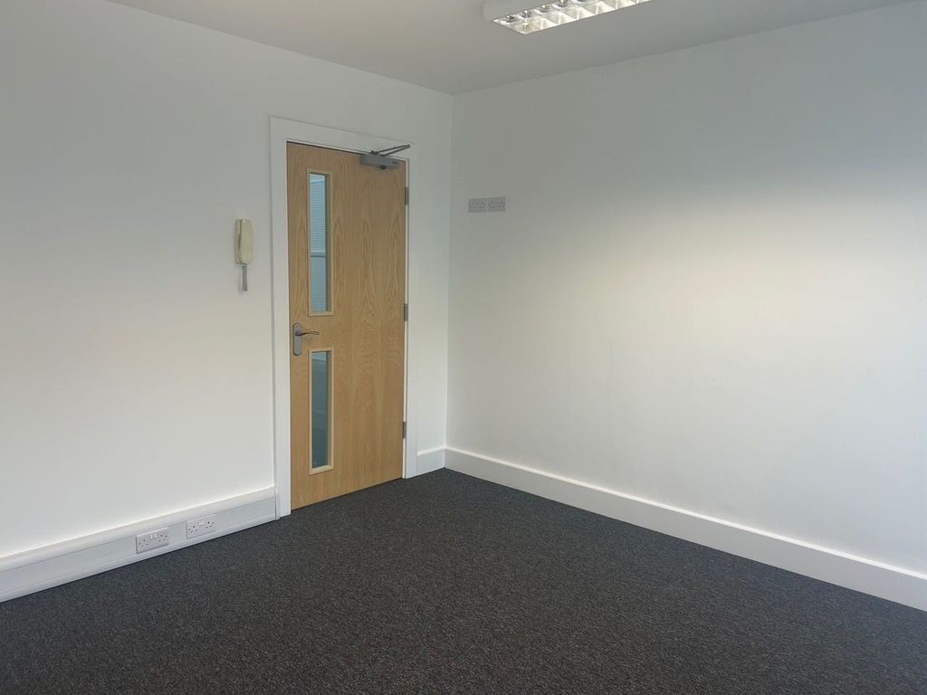 Property photo 3 of 7 7.Jpg