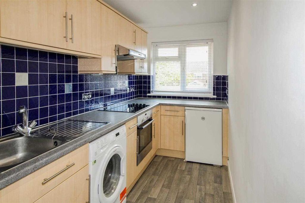 Property photo 2 of 12