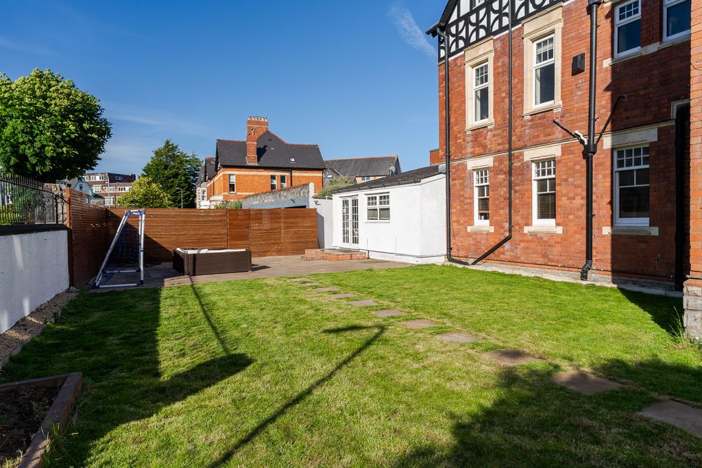 Additional image 19 of 6 bed end terrace house for saleVictoria Square, Penarth CF64