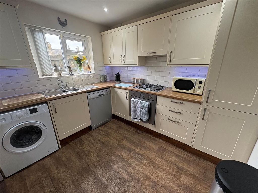 Property photo 3 of 22