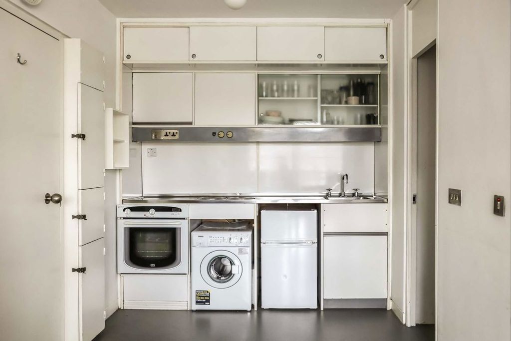 Property photo 3 of 9