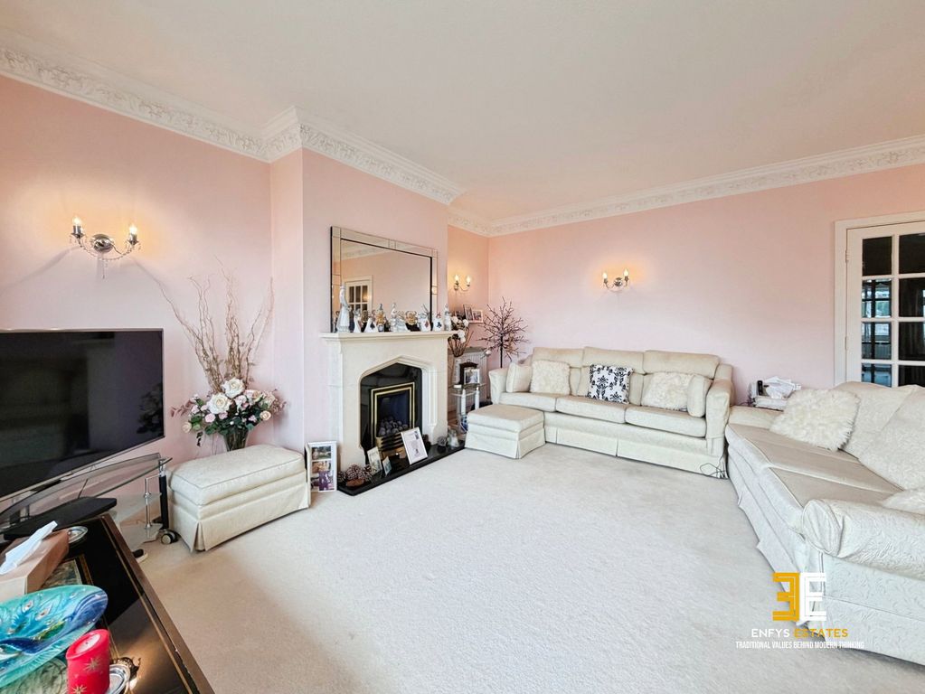 Property photo 3 of 38