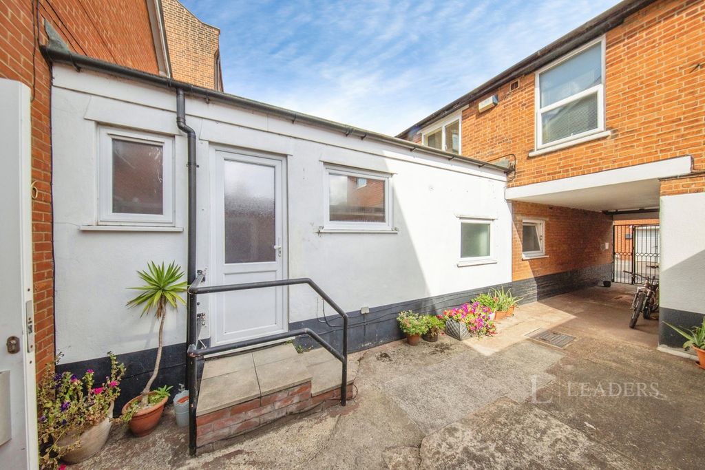 Property photo 1 of 8 Pbox-Img.Jpg