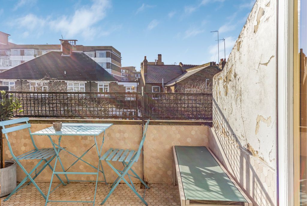 Property photo 3 of 13 Picture No. 08