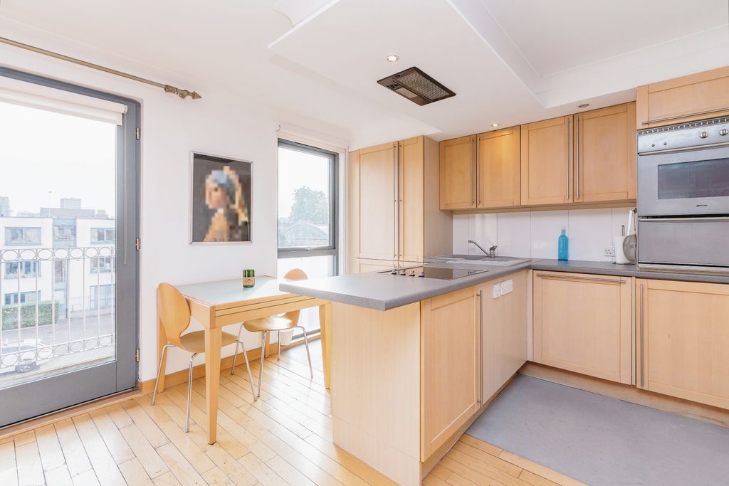 Property photo 1 of 12 1