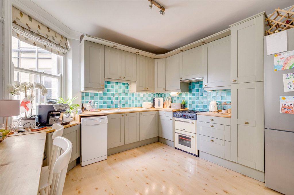 Property photo 2 of 11 Picture No. 31