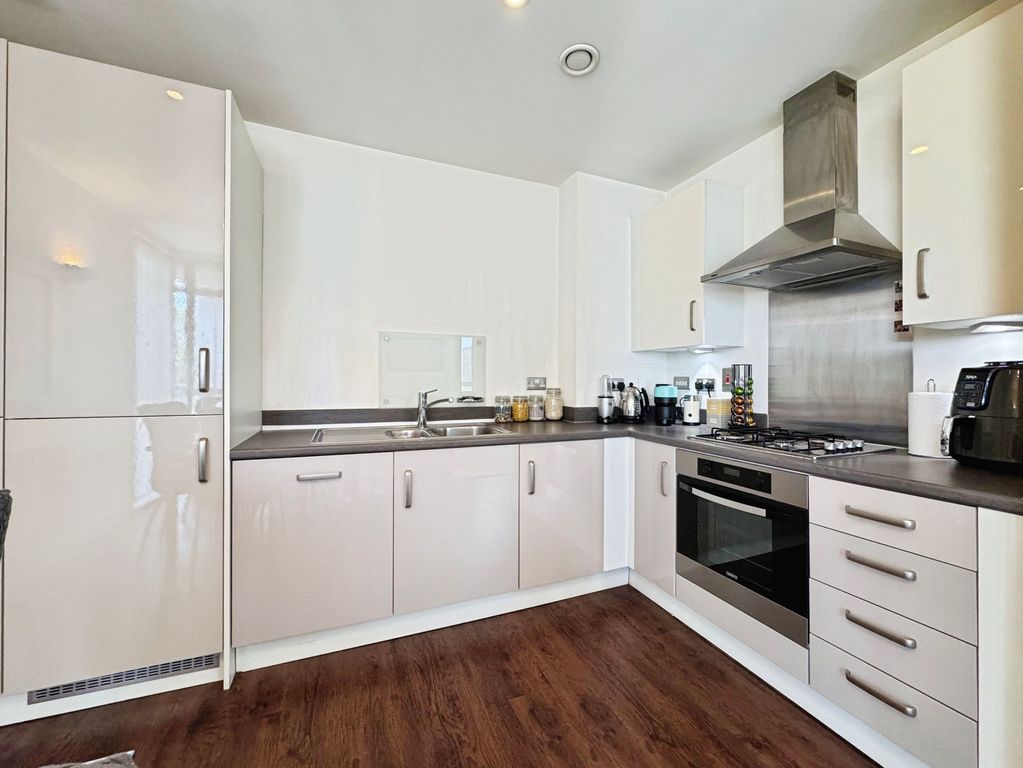 Property photo 2 of 12 Kitchen
