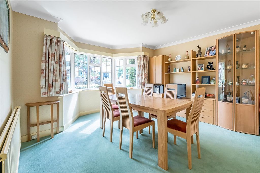 Property photo 2 of 26 49-Harefield-Avenue-1.Jpg