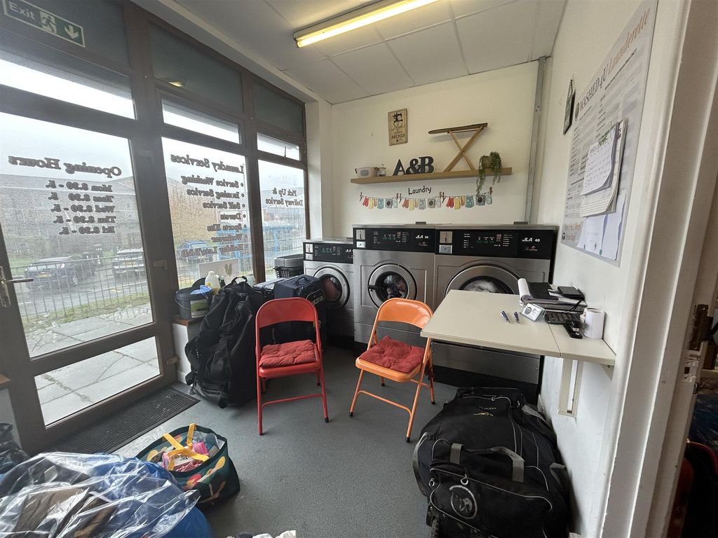 Property photo 2 of 6 Photo 1