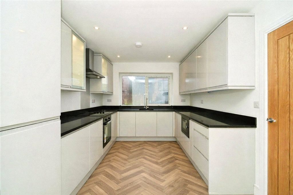 Property photo 2 of 15 Picture No. 78