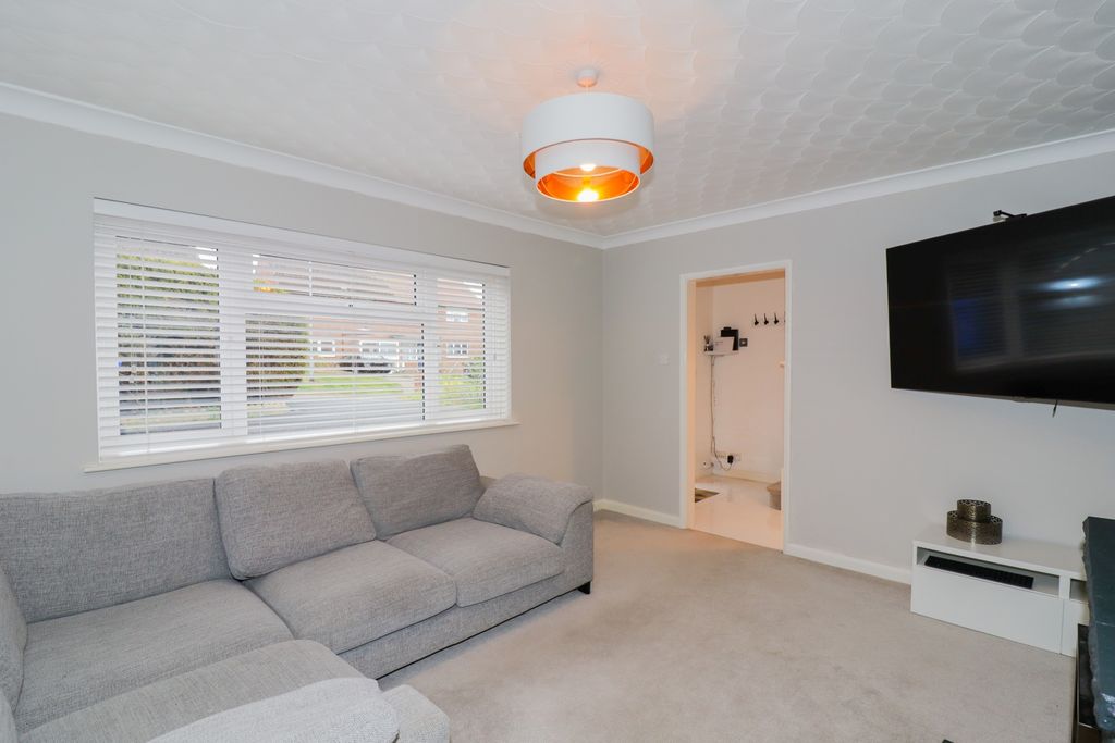 Property photo 3 of 14 Image 2