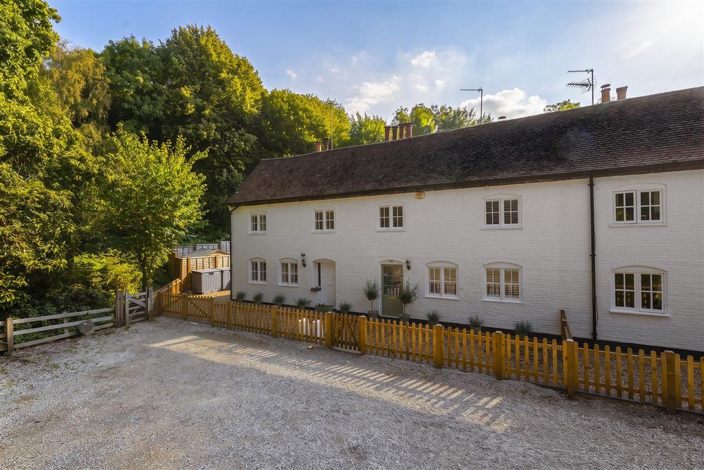 Property photo 1 of 30 01