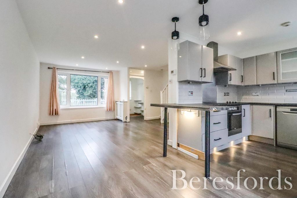 Property photo 2 of 12 Picture No. 15