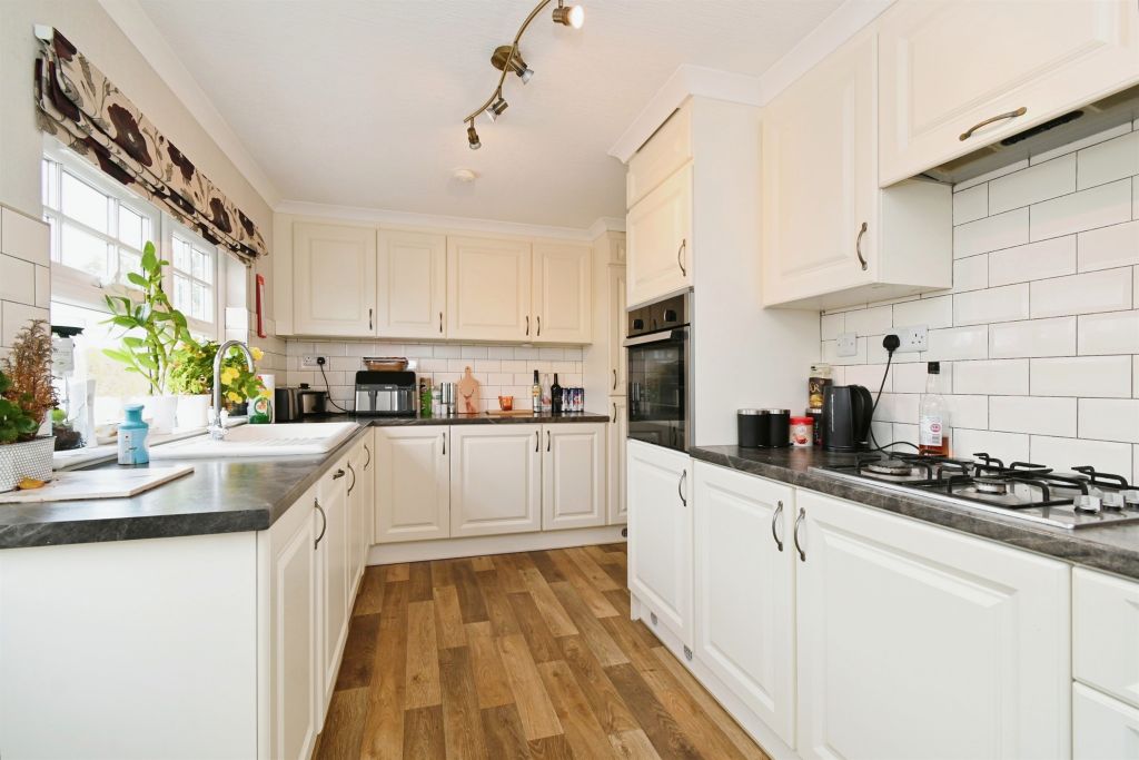 Property photo 2 of 16