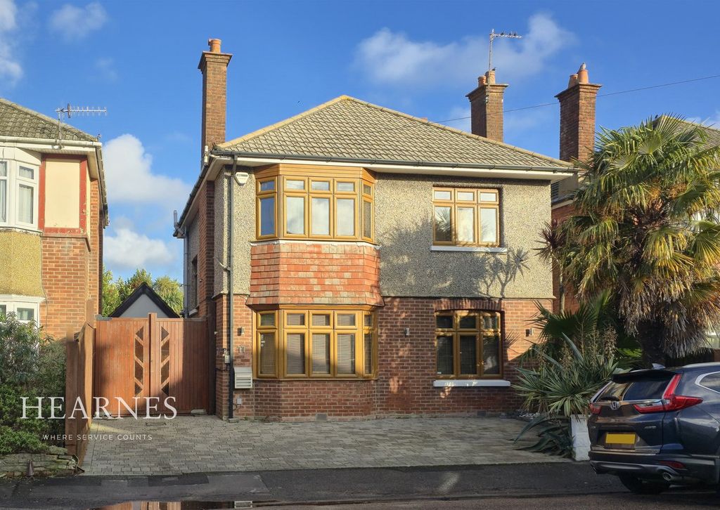 Property photo 1 of 21