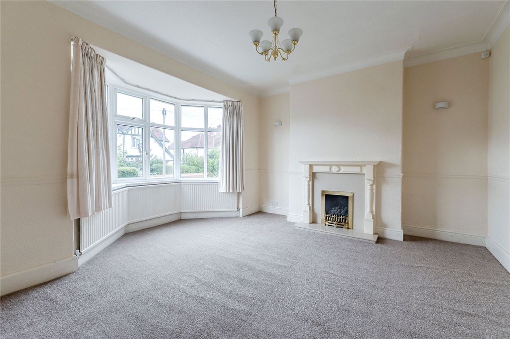 Property photo 3 of 17 Picture No. 06
