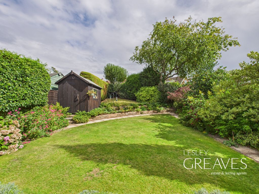 Property photo 2 of 23 Garden