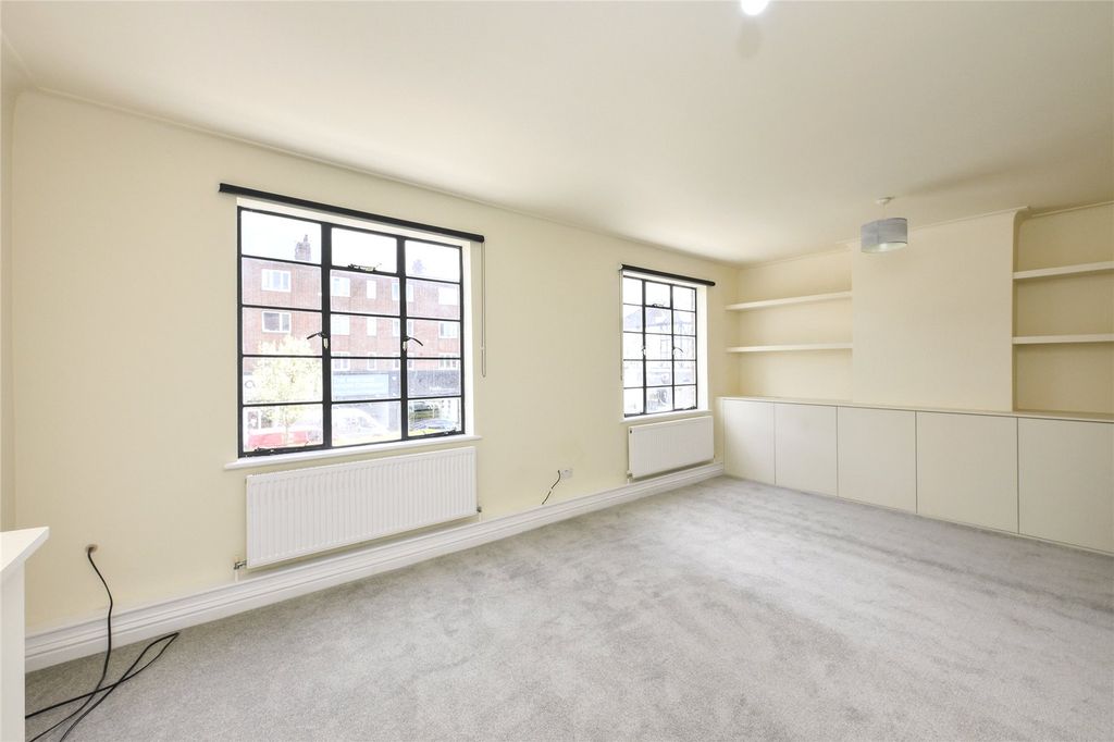 Property photo 2 of 10 Picture No. 03