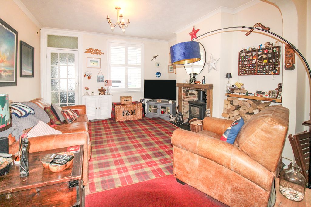 Property photo 2 of 11