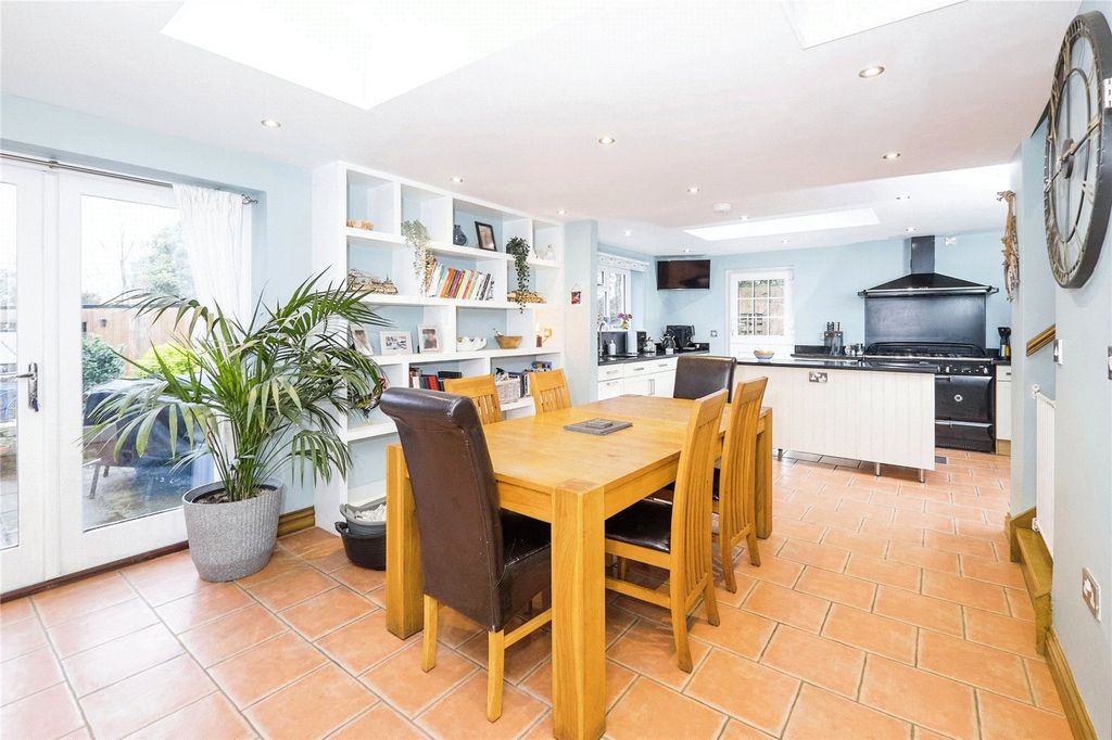 Property photo 2 of 15 Kitchen Diner
