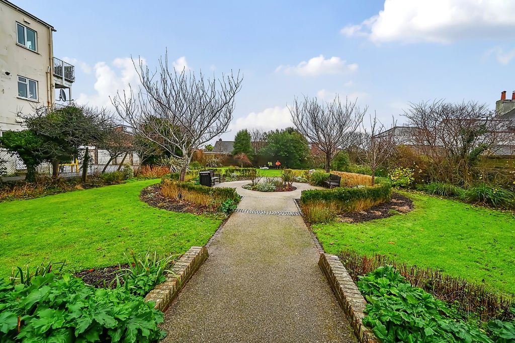 Property photo 1 of 16 Picture No. 18