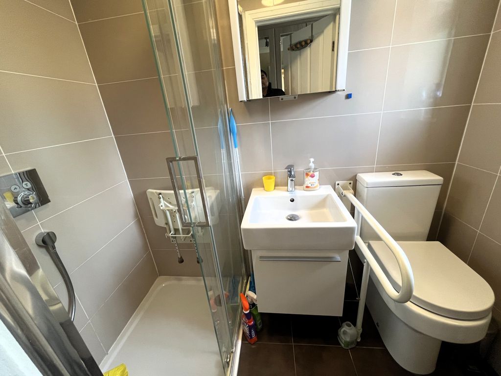 Property photo 2 of 12 Img_4605