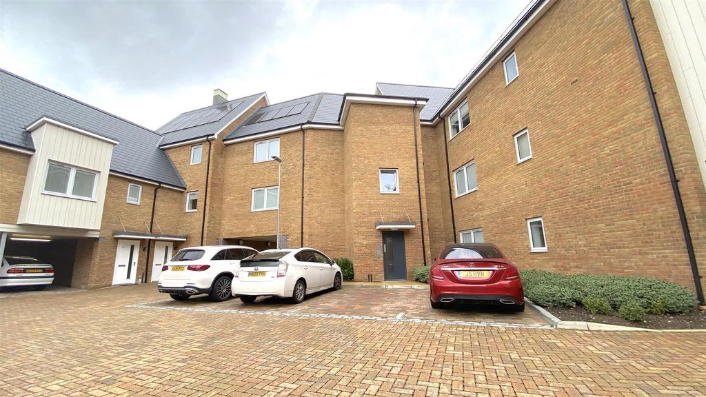 Additional image 10 of 2 bed flat for saleCastleridge Drive, Greenhithe DA9