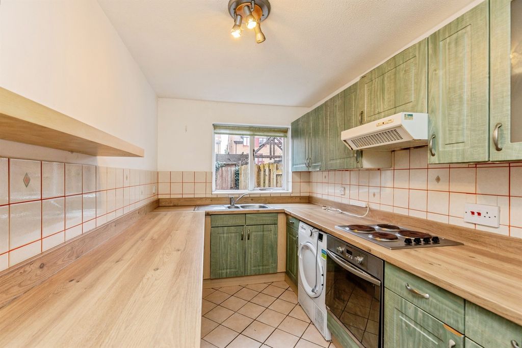 Property photo 2 of 20