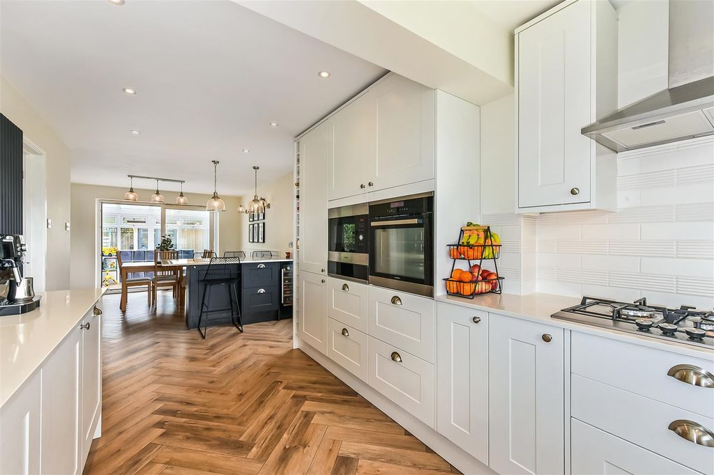 Property photo 2 of 26 Sketch_Ph30_6280311.Jpg