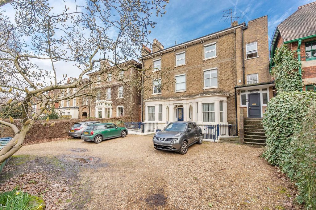 Property photo 2 of 7