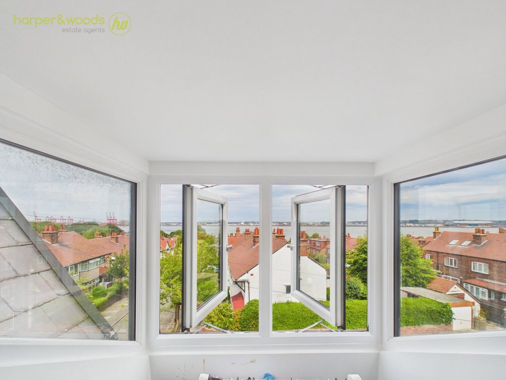 Property photo 3 of 43